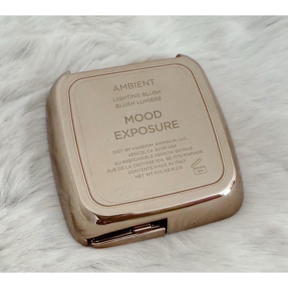 HOURGLASS Ambient Lighting Blush - Picture 3 of 3
